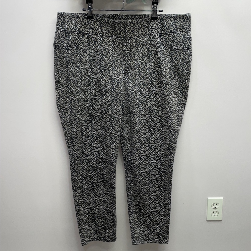 NWOT Chico’s Animal Leopard Print Pull On Jegging Skinny Pant 3 Ankle (US XL 16)